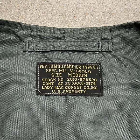 50s USAF E-1 Radio Carrier Vest - Picture 5 of 8